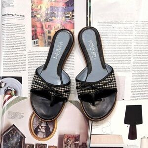 Deadstock Lambertson Truex black leather and gingham thong sandals size US 6.5